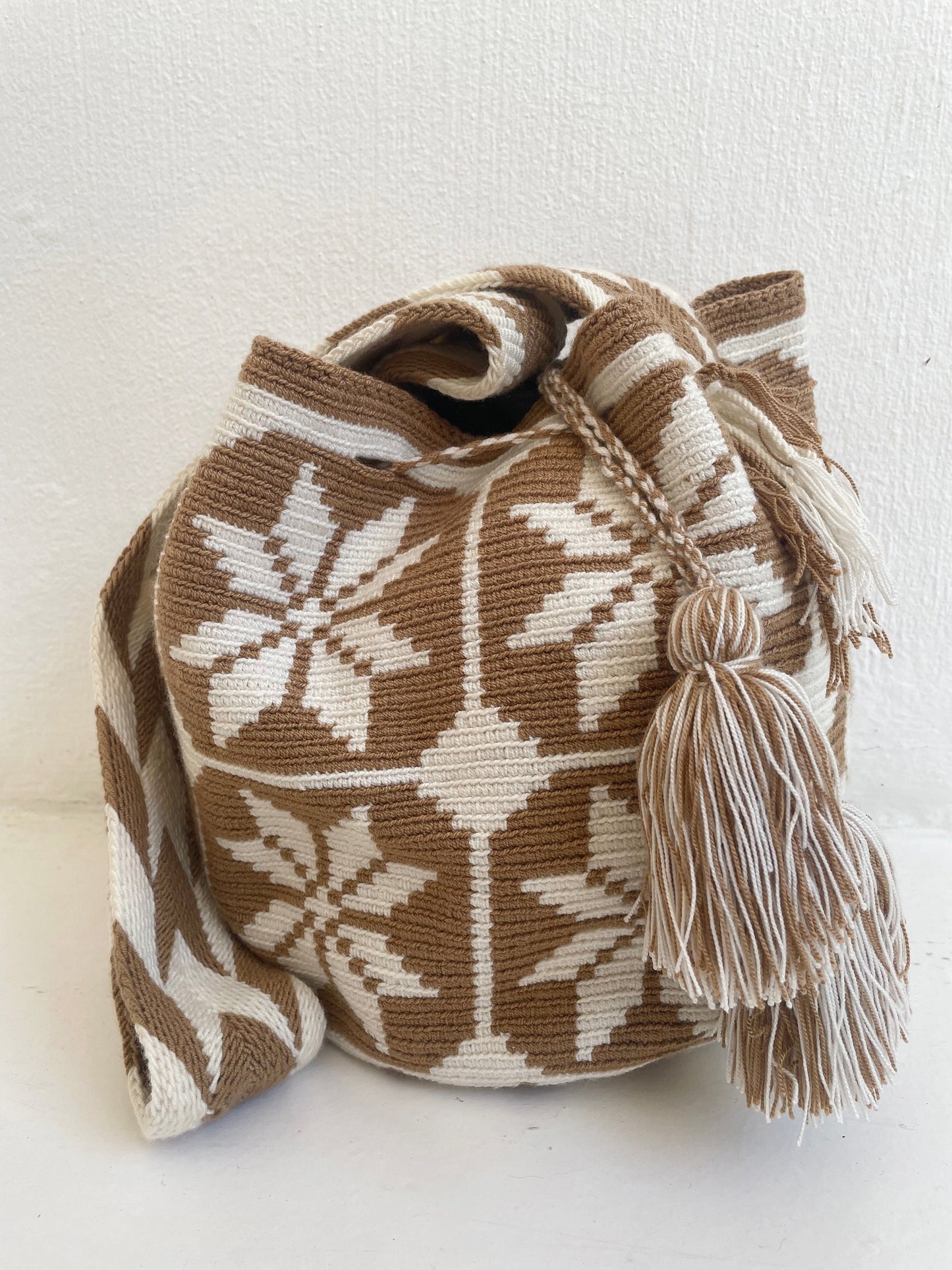 Beige Snowflakes Mochila Bag