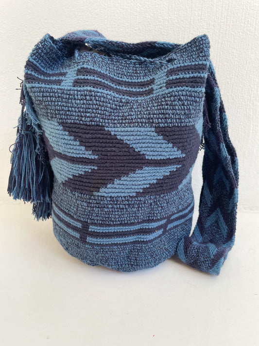 Dark Blue Arrows Mochila